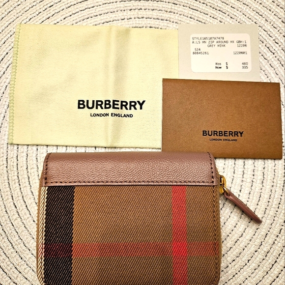 Burberry Checkered Wallet - Picture 1 of 5